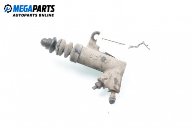 Долна помпа за съединител за Mazda Premacy Minivan (07.1999 - 03.2005)