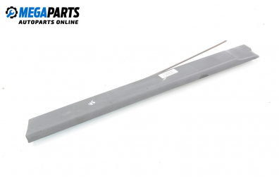 Външни лайсни за Volkswagen Jetta II Sedan (08.1983 - 12.1992), седан, позиция: лява