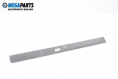 Външни лайсни за Volkswagen Jetta II Sedan (08.1983 - 12.1992), седан, позиция: дясна