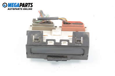 Часовник за Renault Clio II Hatchback (09.1998 - 09.2005)