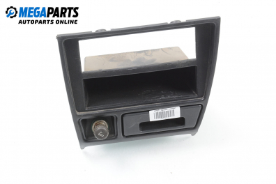 Централна конзола за Mitsubishi Space Runner Minivan I (10.1991 - 08.1999)