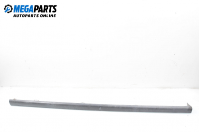 Външна лайсна врата за Volvo V40 Estate (07.1995 - 06.2004), комби, позиция: лява