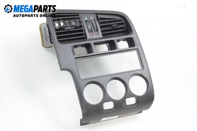 Централна конзола за Nissan Primera Hatchback II (06.1996 - 07.2002)