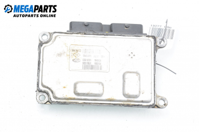 Компютър двигател за Renault Clio II Hatchback (09.1998 - 09.2005) 1.2 16V (BB05, BB0W, BB11, BB27, BB2T, BB2U, BB2V, CB05...), 75 к.с., № Magneti Marelli 8200162381