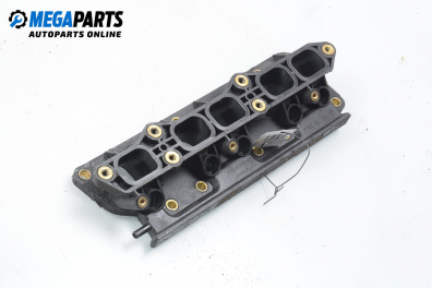 Въздуховод всмукателен колектор за Volkswagen Bora Sedan (10.1998 - 12.2013) 2.3 V5 4motion, 150 к.с.