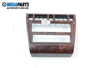 Централна конзола за Audi A8 Sedan I (03.1994 - 12.2002)