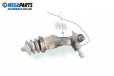 Долна помпа за съединител за Toyota Yaris Hatchback I (01.1999 - 12.2005)