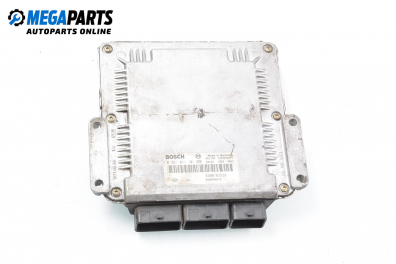 Компютър двигател за Renault Laguna II Hatchback (03.2001 - 12.2007) 1.9 dCi (BG08, BG0G), 120 к.с., № 0 281 011 101
