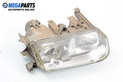 Фар за Alfa Romeo 145 Hatchback (07.1994 - 01.2001), хечбек, позиция: дясна