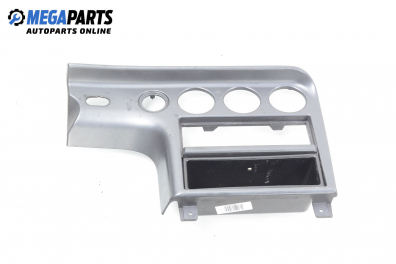 Централна конзола за Ford Mondeo I Estate (01.1993 - 08.1996)