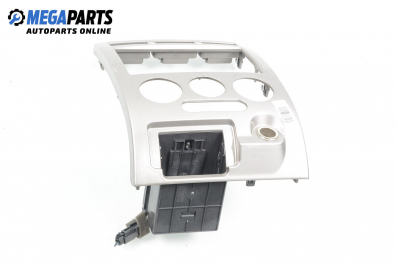 Централна конзола за Kia Rio Estate I (07.2000 - 04.2006)