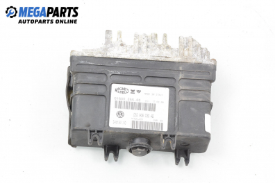 Компютър двигател за Volkswagen Polo Hatchback II (10.1994 - 10.1999) 75 1.6, 75 к.с., № 032 906 030 AB