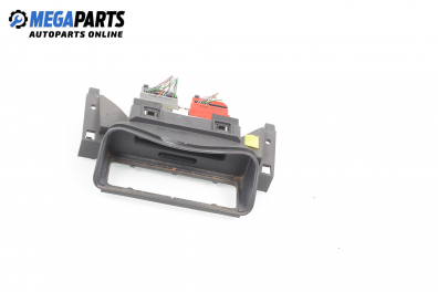 Часовник за Renault Clio II Hatchback (09.1998 - 09.2005)