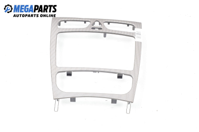 Централна конзола за Mercedes-Benz C-Class Coupe (CL203) (03.2001 - 06.2007)