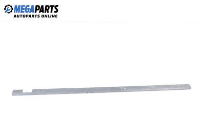 Външна лайсна врата за Volkswagen Passat Variant B5 (05.1997 - 12.2001), комби, позиция: предна, дясна