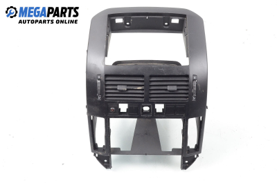 Централна конзола за Volkswagen Polo Hatchback IV (10.2001 - 12.2005)