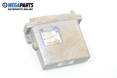 Компютър двигател за Mitsubishi Carisma Hatchback (07.1995 - 06.2006) 1.9 TD (DA4A), 90 к.с., № 7 700 867 274
