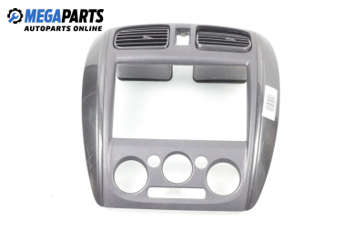 Централна конзола за Mazda 323 F VI Hatchback (09.1998 - 05.2004)