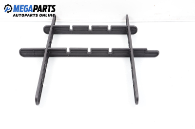 Интериорна пластмаса багажник за BMW 5 Series E60 Touring (E61) (06.2004 - 12.2010), комби