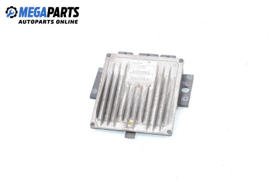 Компютър двигател за Renault Clio III Hatchback (01.2005 - 12.2012) 1.5 dCi, 65 к.с., № 8200398934