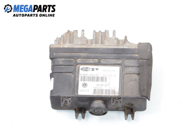 Компютър двигател за Volkswagen Polo Hatchback II (10.1994 - 10.1999) 75 1.6, 75 к.с., № 032 906 030 P
