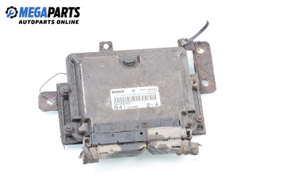 Компютър двигател за Lancia Thesis Sedan (07.2002 - 07.2009) 2.4 JTD (841AXD1B02), 150 к.с., № Bosch 0 281 010 333