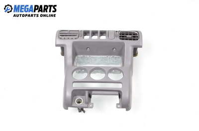 Централна конзола за Nissan Micra II Hatchback (01.1992 - 02.2003)