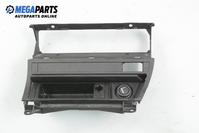 Пепелник за BMW 3 Series E46 Sedan (02.1998 - 04.2005)