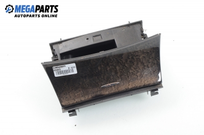 Пепелник за Mercedes-Benz E-Class Sedan (W211) (03.2002 - 03.2009)