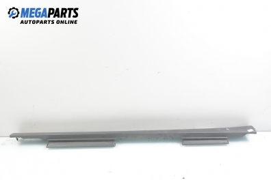 Праг за Seat Altea Hatchback (03.2004 - 12.2015), 4+1 вр., позиция: дясна