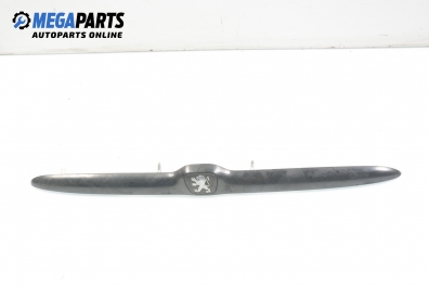 Лайсна заден капак за Peugeot 206 Hatchback (08.1998 - 12.2012), хечбек, позиция: задна