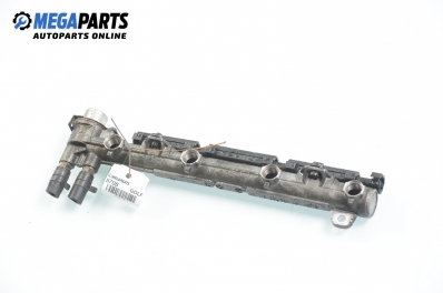 Бензинова рейка за Volkswagen Golf IV Hatchback (08.1997 - 06.2005) 1.4 16V, 75 к.с., № Magneti Marelli 036 133 319