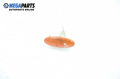 Мигач за Nissan Almera II Hatchback (01.2000 - 12.2006), хечбек, позиция: дясна