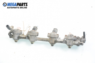 Бензинова рейка с дюзи за Nissan Serena Minivan (06.1991 - 09.2001) 1.6 16V, 97 к.с.