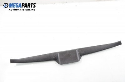 Интериорна пластмаса багажник за Toyota Corolla Hatchback (11.2001 - 02.2007), хечбек
