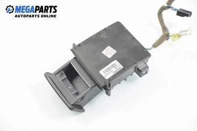 Пепелник за Hyundai Tucson SUV (06.2004 - 11.2010)