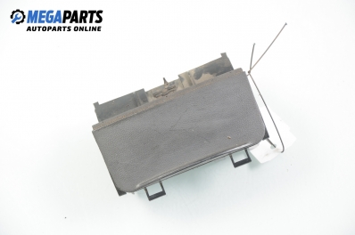 Пепелник за Seat Ibiza III Hatchback (08.1999 - 02.2002)