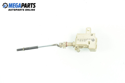 Ключалка за капачката на резервоара за Volkswagen Passat IV Variant B5.5 (09.2000 - 08.2005), комби, № 3B0 959 782