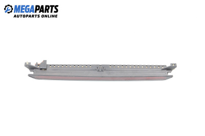 Трети стоп за Volkswagen Passat IV Variant B5.5 (09.2000 - 08.2005), комби