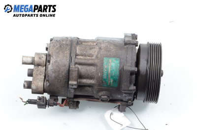 Компресор климатик за Volkswagen Sharan Minivan I (05.1995 - 03.2010) 1.9 TDI, 110 к.с., № 7M0 820 803 D / SDV7V16