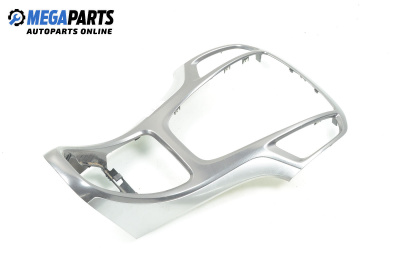 Централна конзола за Opel Astra J Hatchback (12.2009 - 10.2015)