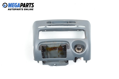 Централна конзола за Toyota Yaris Hatchback I (01.1999 - 12.2005)