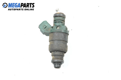 Дюза бензин за Volkswagen Golf IV Hatchback (08.1997 - 06.2005) 1.6, 100 к.с., № 037906031AA