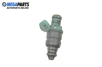 Дюза бензин за Volkswagen Golf IV Hatchback (08.1997 - 06.2005) 1.6, 100 к.с., № 037906031AA