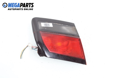 Вътрешен стоп за Mazda 626 V Hatchback (05.1997 - 10.2002), хечбек, позиция: лява