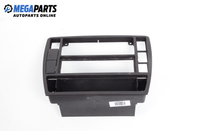 Централна конзола за Volkswagen Passat III Variant B5 (05.1997 - 12.2001)