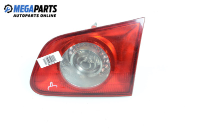 Вътрешен стоп за Volkswagen Passat V Variant B6 (08.2005 - 11.2011), комби, позиция: дясна