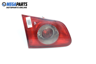 Вътрешен стоп за Volkswagen Passat V Variant B6 (08.2005 - 11.2011), комби, позиция: лява