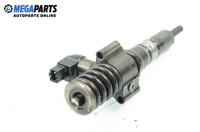 Дюза дизел за Volkswagen Passat V Variant B6 (08.2005 - 11.2011) 2.0 TDI 16V, 140 к.с., № 03G130073S