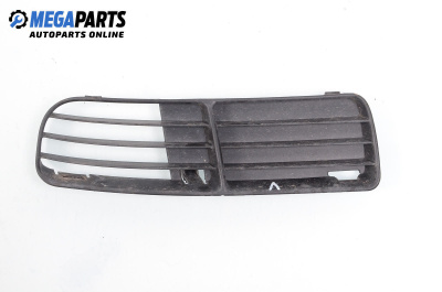 Решетка в броня за Volkswagen Polo Hatchback II (10.1994 - 10.1999), хечбек, позиция: предна